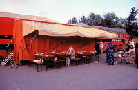 Rotel-Bus Schlafabteile aufgeklappt